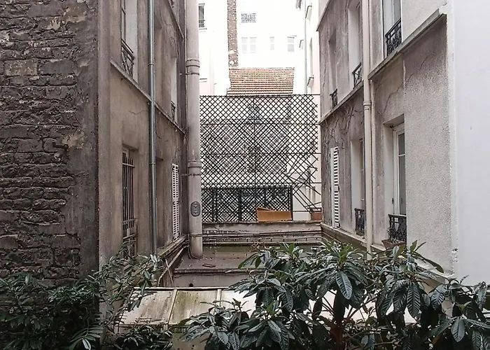 Cosy 6eme Bon Marche *